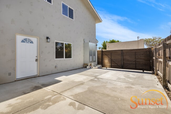 Building Photo - 4630 Altadena Ave.
