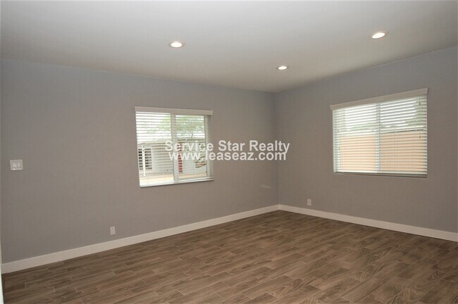 Building Photo - 4144 N 3rd Ave