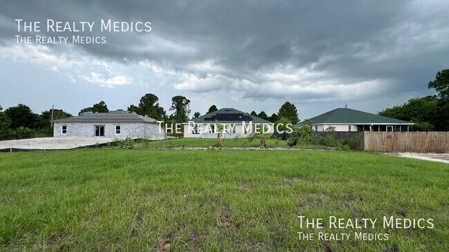 Building Photo - 3290 Halden Ave SE