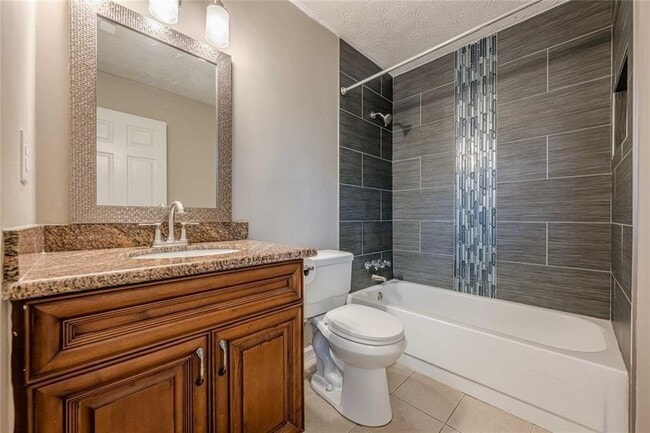 Building Photo - 2491 Redfield Dr
