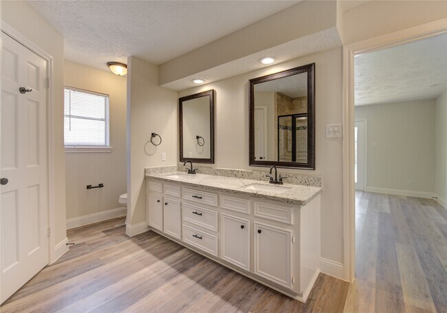 Building Photo - 9115 Taidswood Dr