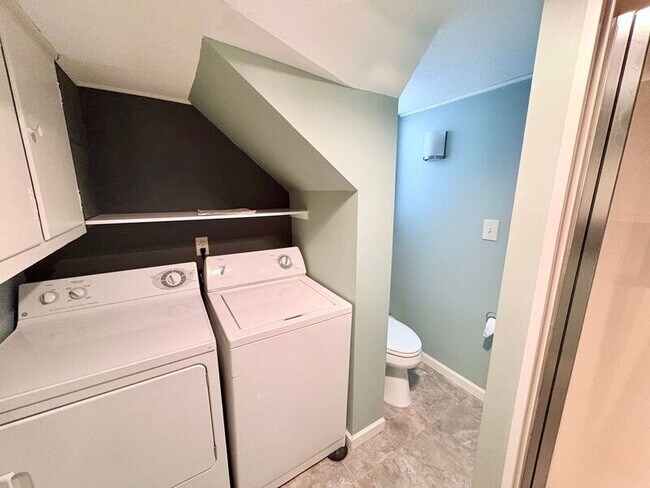 Building Photo - 1773 6 Mile Hwy