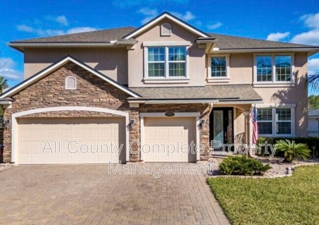 Primary Photo - 738 W Kings College Dr