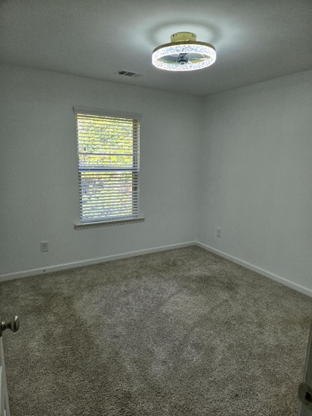 Building Photo - 5535 Fairhaven Pl