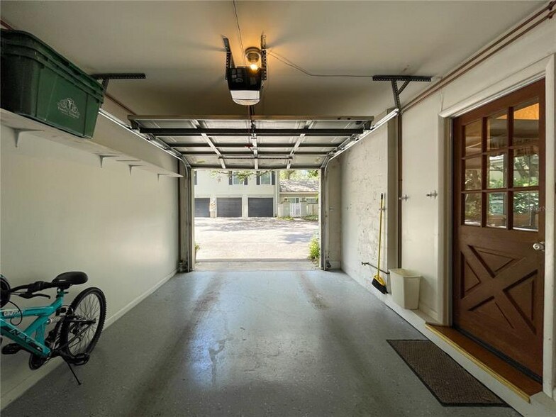 Building Photo - 6213 Dewdrop Way