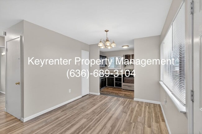 Building Photo - Updated 3-Bedroom Home with Fenced Yard in Florissant