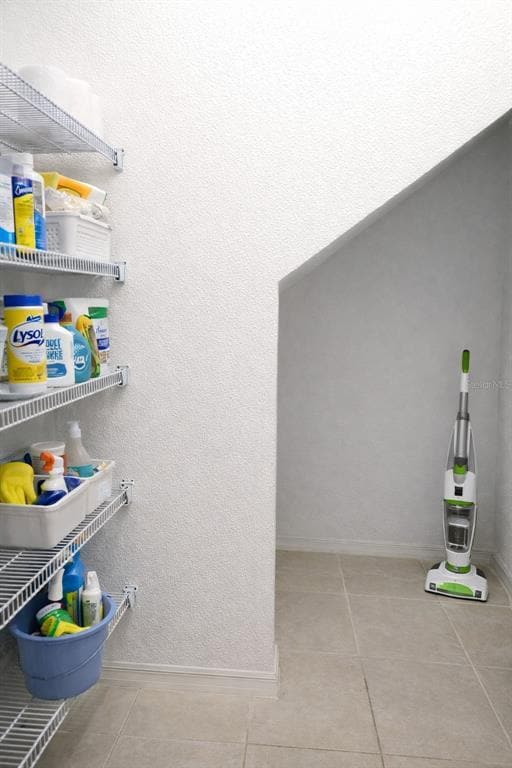 Building Photo - 8913 Matriarca Aly