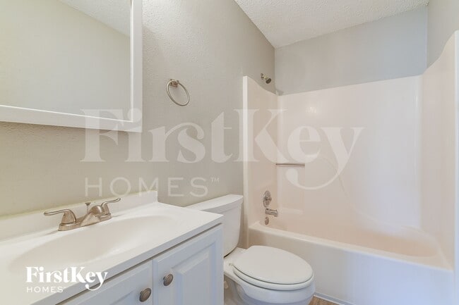 Building Photo - 13630 Alon Ln