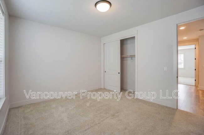 Building Photo - 15103 NE 98th Cir