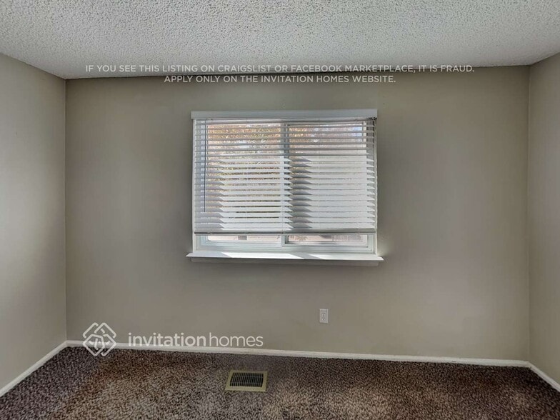 Building Photo - 12142 Bellaire Pl