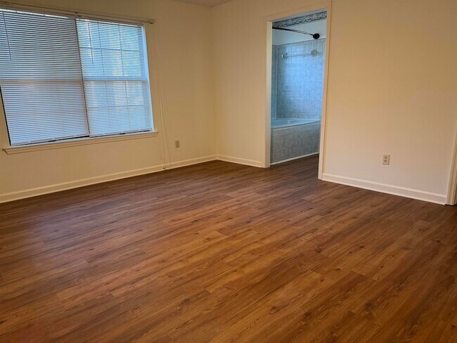 Building Photo - 432 Merlin Way
