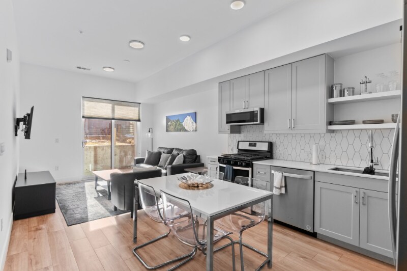 Building Photo - 2876 W 53rd Ave