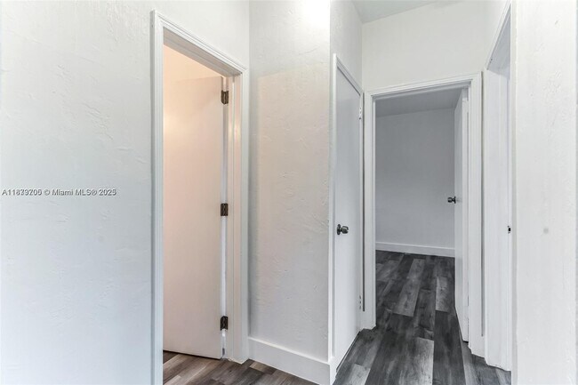 Building Photo - 1071 NW 34th St