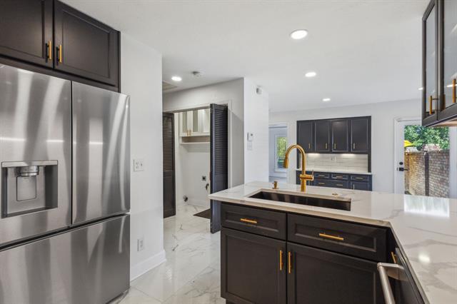 Building Photo - 10541 Berry Knoll Dr