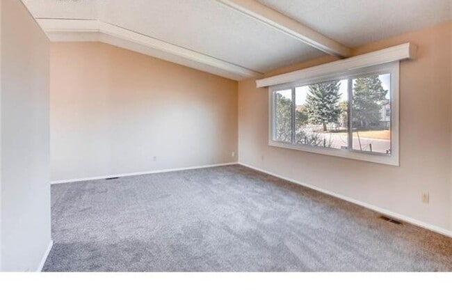 Building Photo - 3165 Zephyr Dr