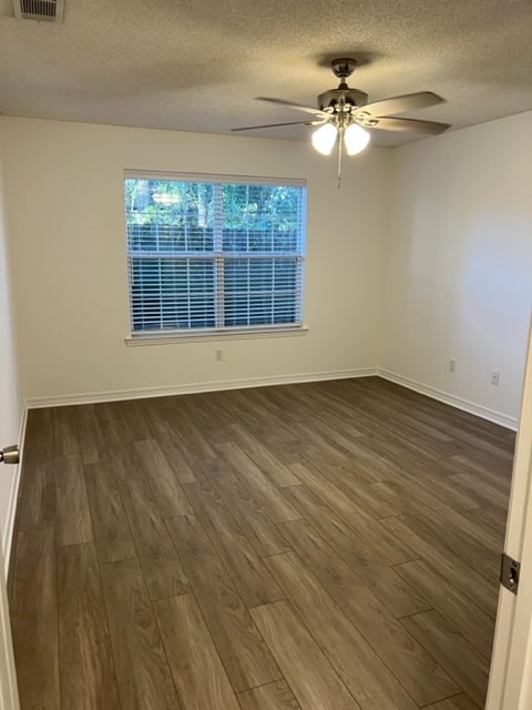 Building Photo - 1800 Tsuga Way