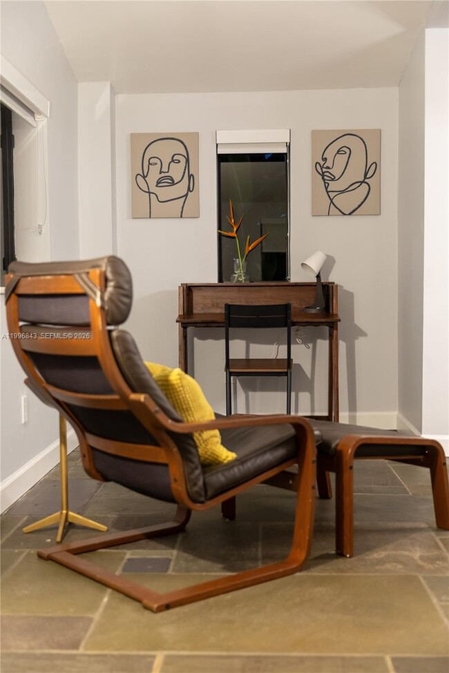 Building Photo - 2040 NE 173rd St