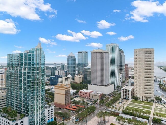 Building Photo - 777 N Ashley Dr