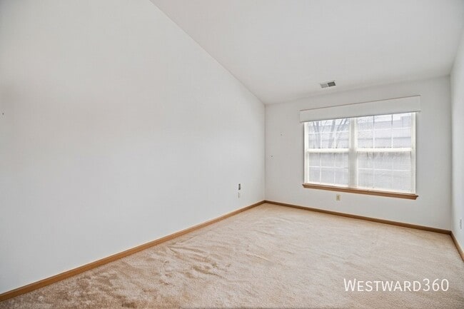 Building Photo - 2511 Sheehan Dr