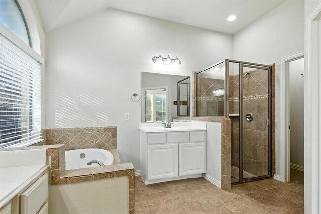Building Photo - 7019 Dewberry Shores Ln
