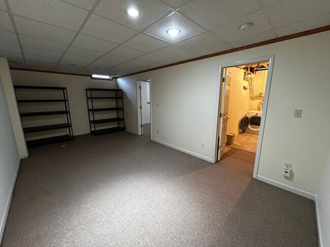 Building Photo - Well-Maintained Single-Family Home For Rent in Whitmore Lake