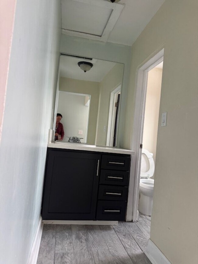 Building Photo - DHS6348