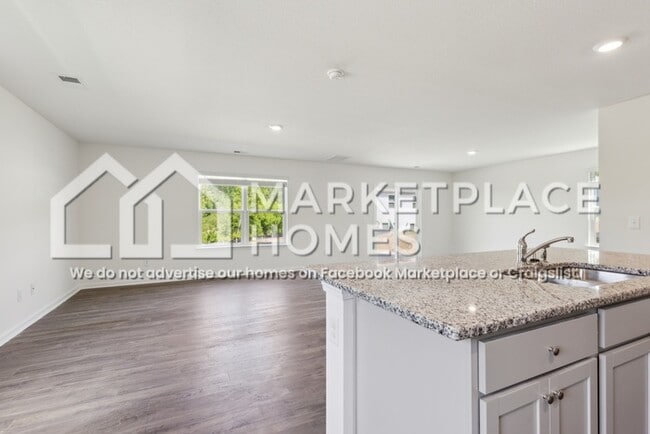 Building Photo - 702 Newtons Wy