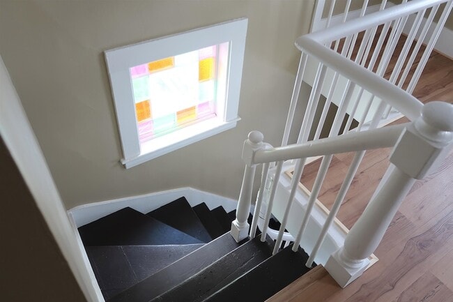 Building Photo - 5 Green St