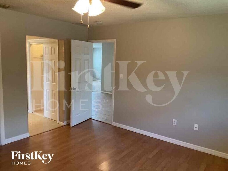 Building Photo - 557 Mayview Ave NW