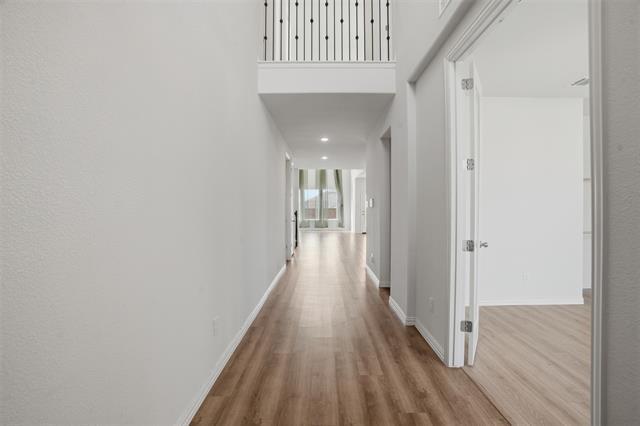 Building Photo - 1216 Rosebay Dr