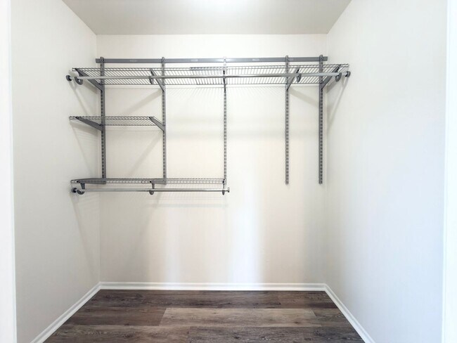 Building Photo - Spacious Townhome in Desirable Tiburon Community!