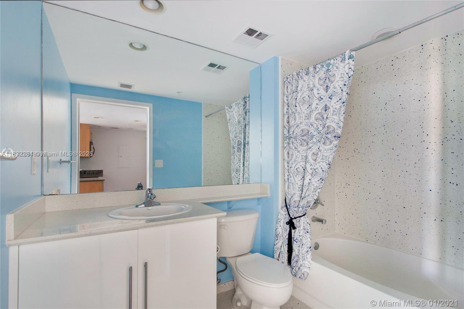 Building Photo - 325 S Biscayne Blvd