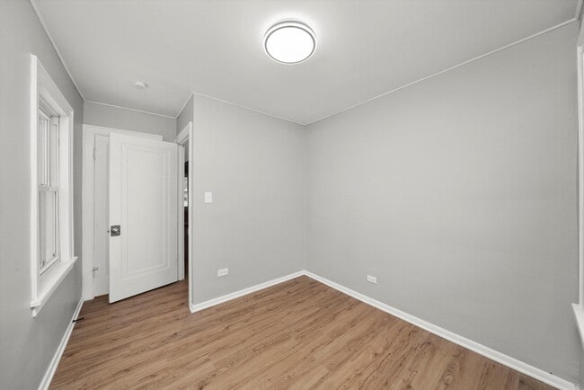 Building Photo - 2131 170th St