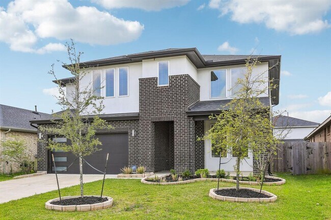 Building Photo - 29211 Pikes Peak Dr