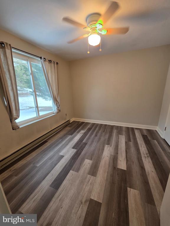 Building Photo - 13150 Glen Rd