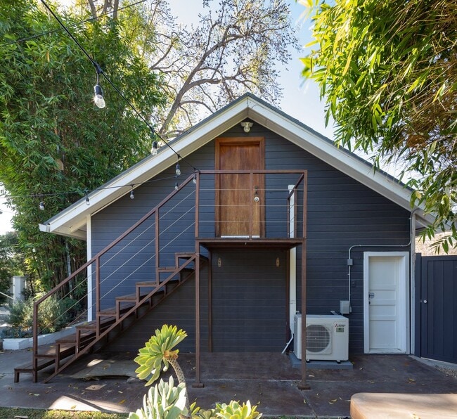 Building Photo - 1606 Myra Ave