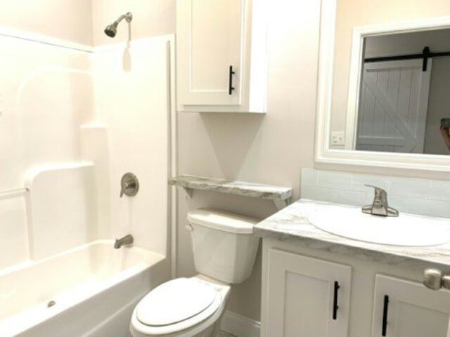 Building Photo - 515 Plymouth St