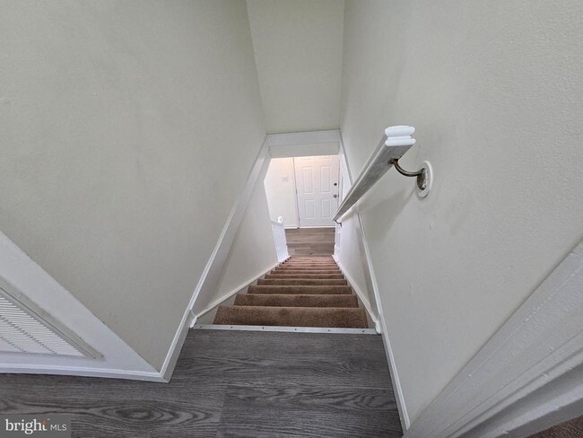 Building Photo - 23 Lordship Ln
