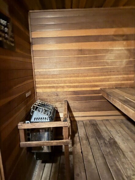 Building Photo - 426 S 1000 E