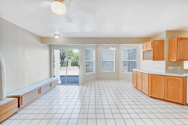 Building Photo - 7408 Big Bend Dr