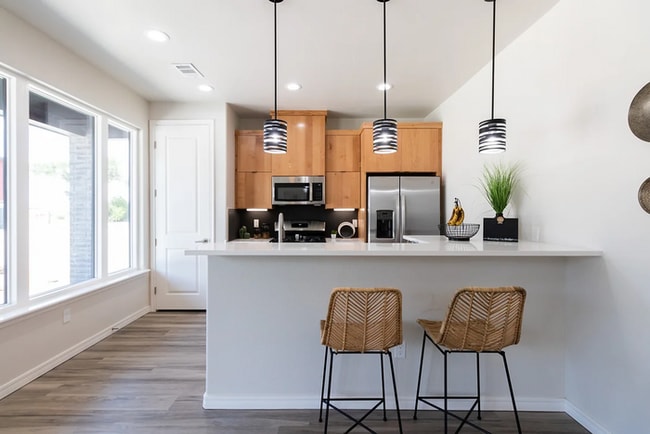 Building Photo - Tower View Contemporary Flats - Single Story