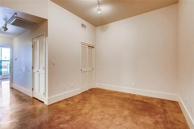 Building Photo - 911 Keith Ln