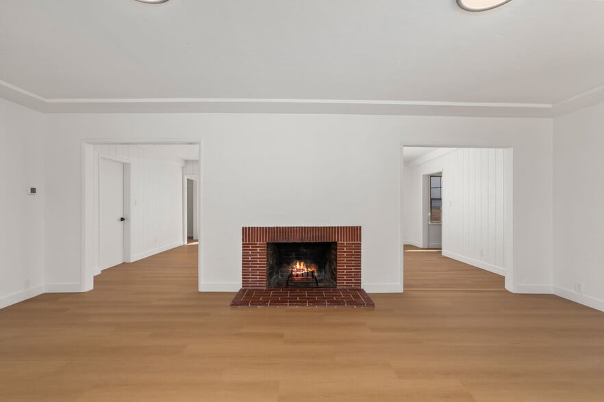 Building Photo - 456 Casselman St