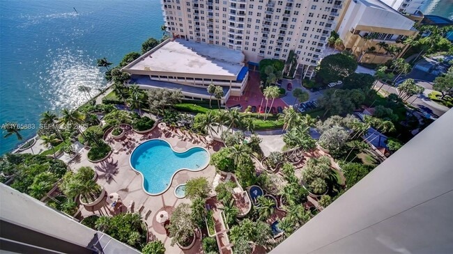 Building Photo - 520 Brickell Key Dr