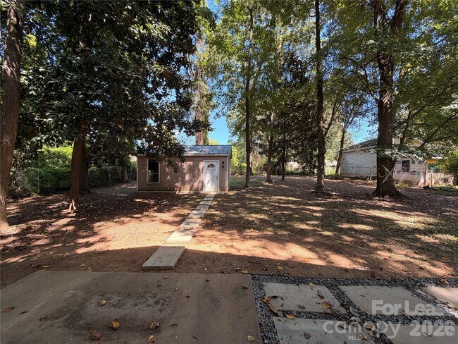 Building Photo - 4413 Gondola Ave