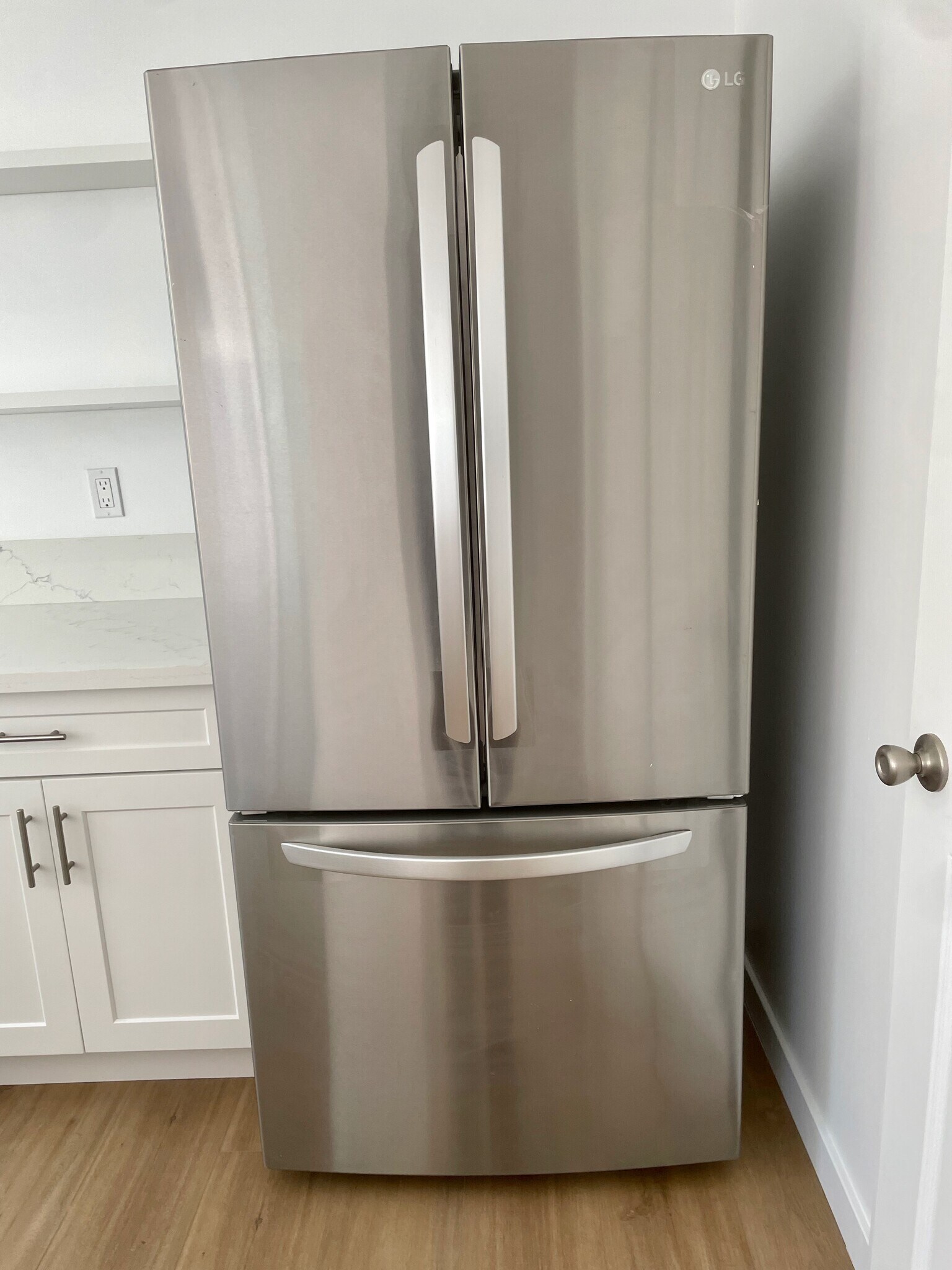 Refigerator - 3542 W 132nd St