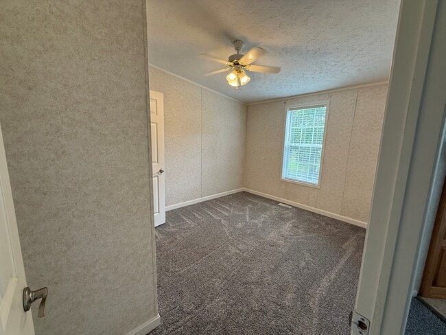 Bedroom 4 - 1336 Mars Evans City Rd