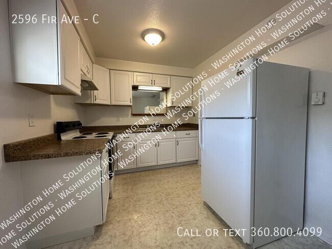 Building Photo - 2596 Fir Ave