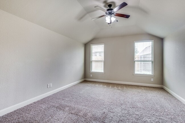 Building Photo - Beautiful 3 Bedroom with Bonus Media Room