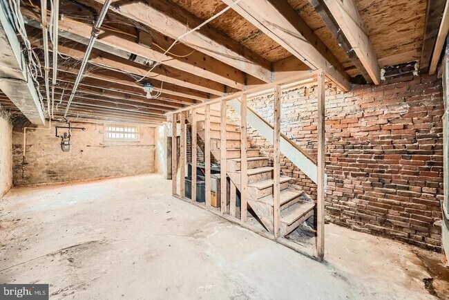 Building Photo - 1332 W Lafayette Ave